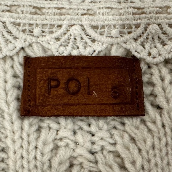 POL Cream V-Neck Cable Knit Sweater - Picture 3 of 7